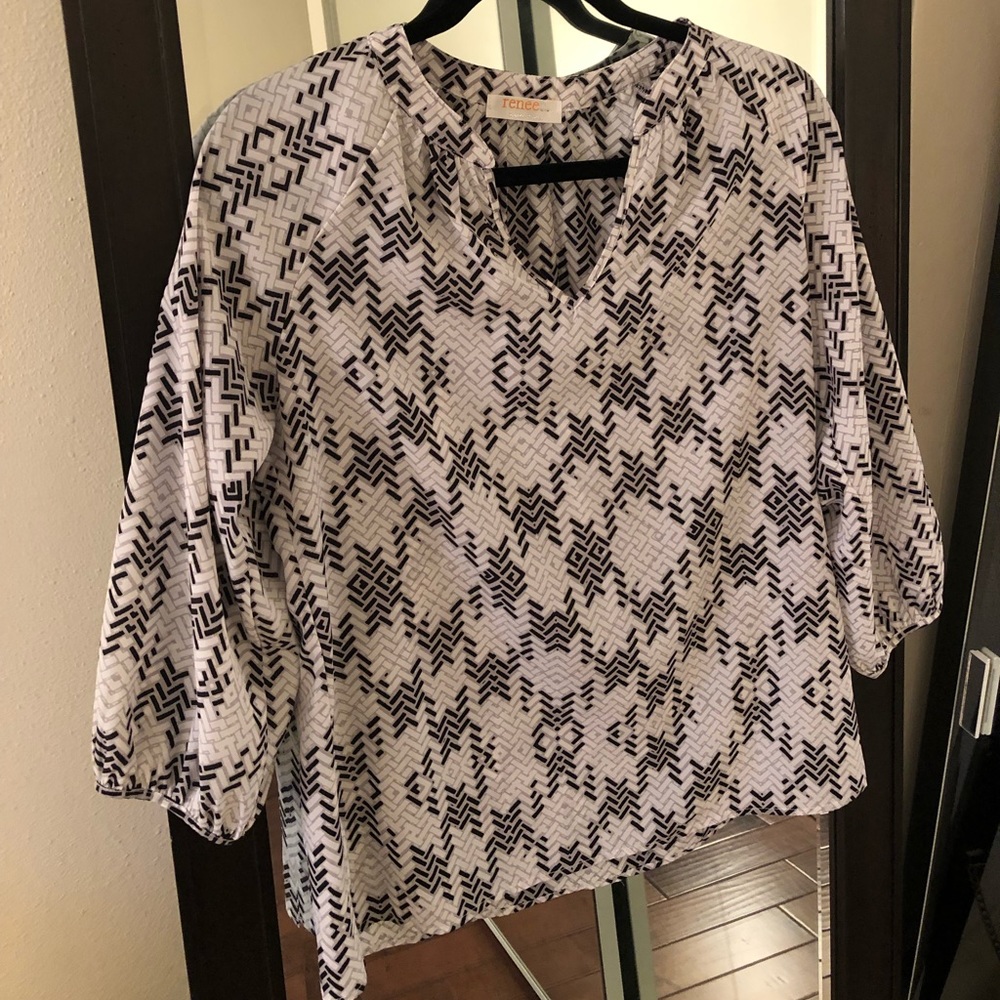 ReneeC Black and White Blouse